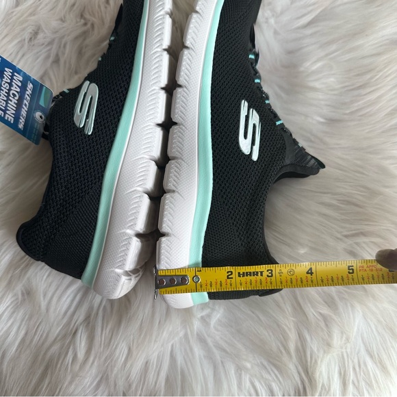 SKECHERS WOMEN/ Size 6.5 - Picture 7 of 11